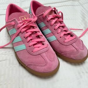 Pink ADIDAS Gazelles w/ pale turquoise stripes